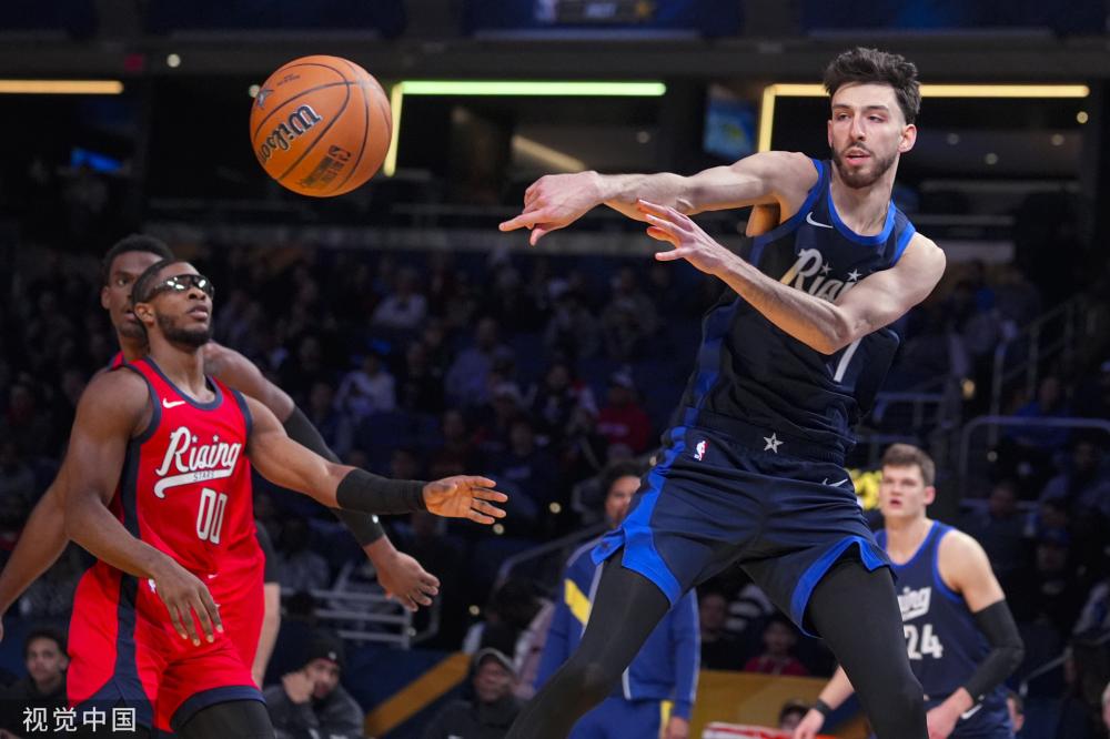 员在场上的 员在场上的